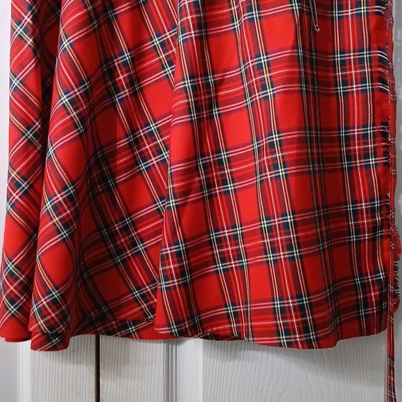 Irish Red tartan plaid fringe edge wrap kilt with safety pin Sz One Size  NWOT - Picture 2 of 6